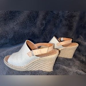White Toms Wedge Sandal - Size 9